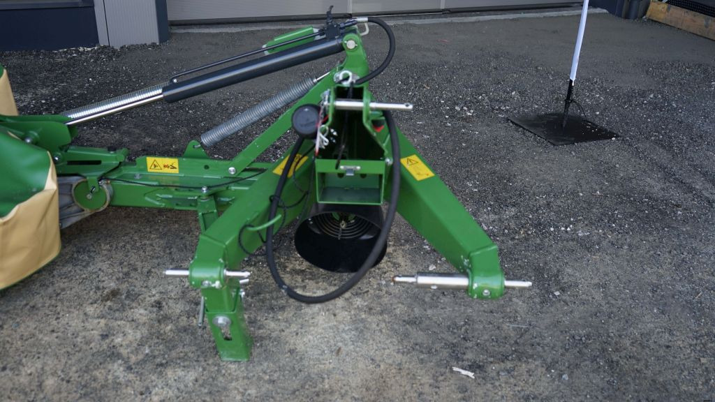 Krone ActiveMow R240 (20695) - Mower: picture 3 Krone ActiveMow R240 (20695) - Mower: picture 3
