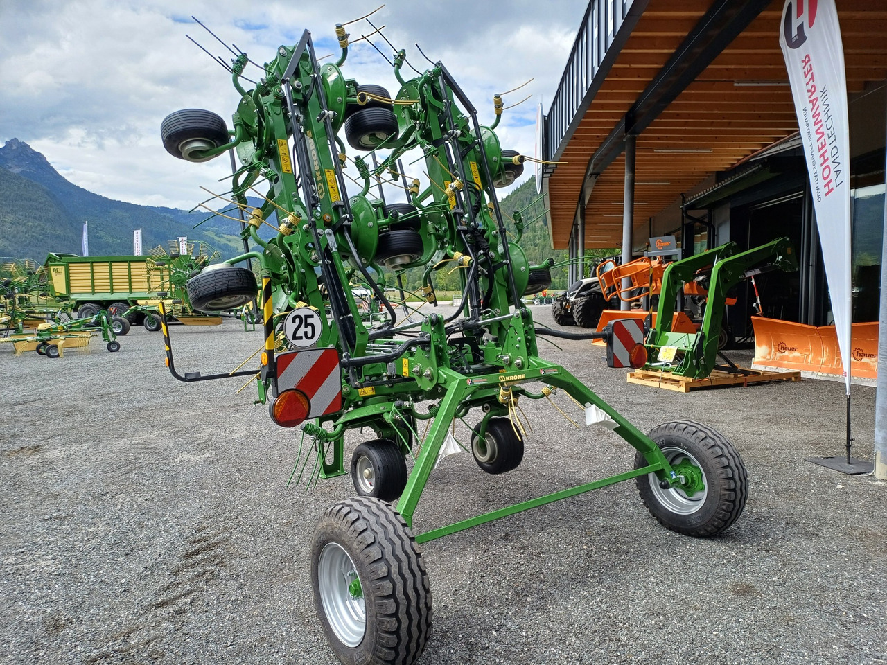 Krone Vendro T 1020 (23756) - Tedder/ Rake: picture 3 Krone Vendro T 1020 (23756) - Tedder/ Rake: picture 3