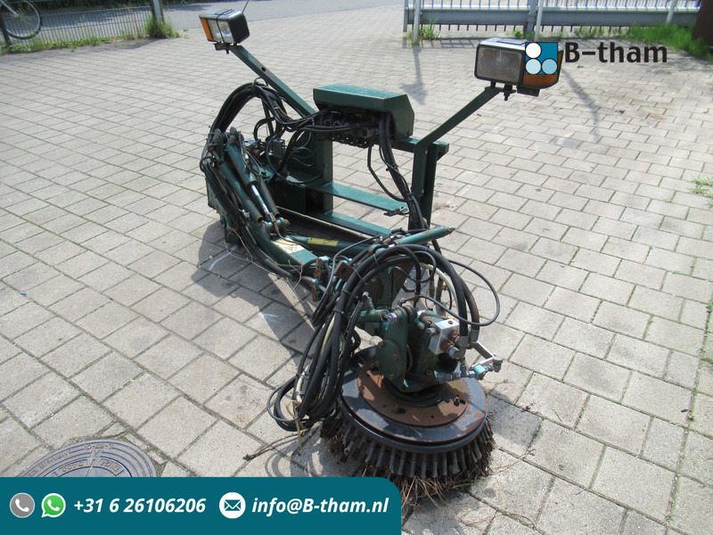 Burtec Borstelarm aanbouw - Broom for Municipal/ Special vehicle: picture 1 Burtec Borstelarm aanbouw - Broom for Municipal/ Special vehicle: picture 1