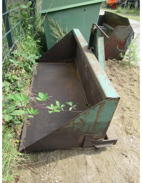 Grondbakje tbv Trekker 3-PT hef Kantelbaar - Loader bucket: picture 2 Grondbakje tbv Trekker 3-PT hef Kantelbaar - Loader bucket: picture 2