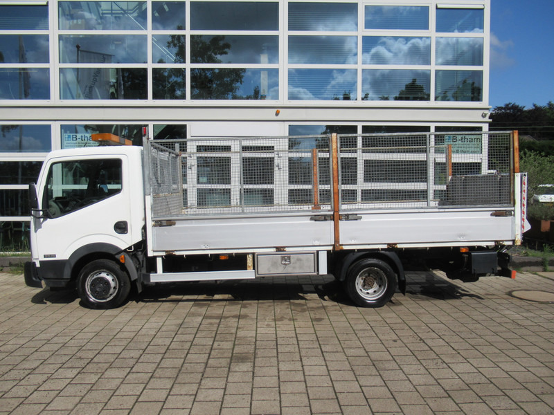 Nissan Cabstar 150.35 3.0TDci 110KW + DHollandia Laadklep - Flatbed van: picture 2 Nissan Cabstar 150.35 3.0TDci 110KW + DHollandia Laadklep - Flatbed van: picture 2