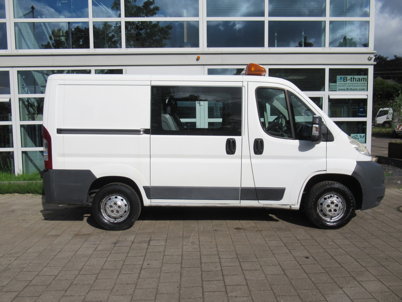Peugeot Boxer 330 2.2 HDI L1H1 P+ Dubbelcabine DOKA airco - Small van, Combi van: picture 2 Peugeot Boxer 330 2.2 HDI L1H1 P+ Dubbelcabine DOKA airco - Small van, Combi van: picture 2
