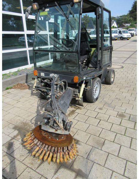 Road sweeper ROBERINE 1503 - 628 4WD Onkruidborstelmachine: picture 10