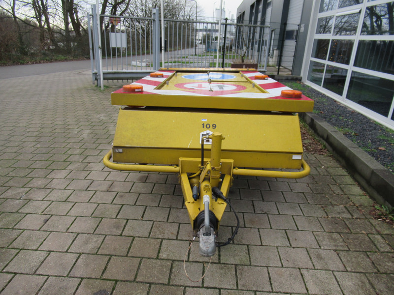 Trias SW15U2B Actiewagen Signaalwagen - Trailer: picture 3 Trias SW15U2B Actiewagen Signaalwagen - Trailer: picture 3