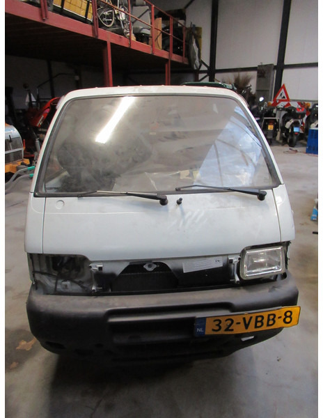 Piaggio Porter 1.3I 16V 48KW Chassis for PARTS - Van: picture 4 Piaggio Porter 1.3I 16V 48KW Chassis for PARTS - Van: picture 4