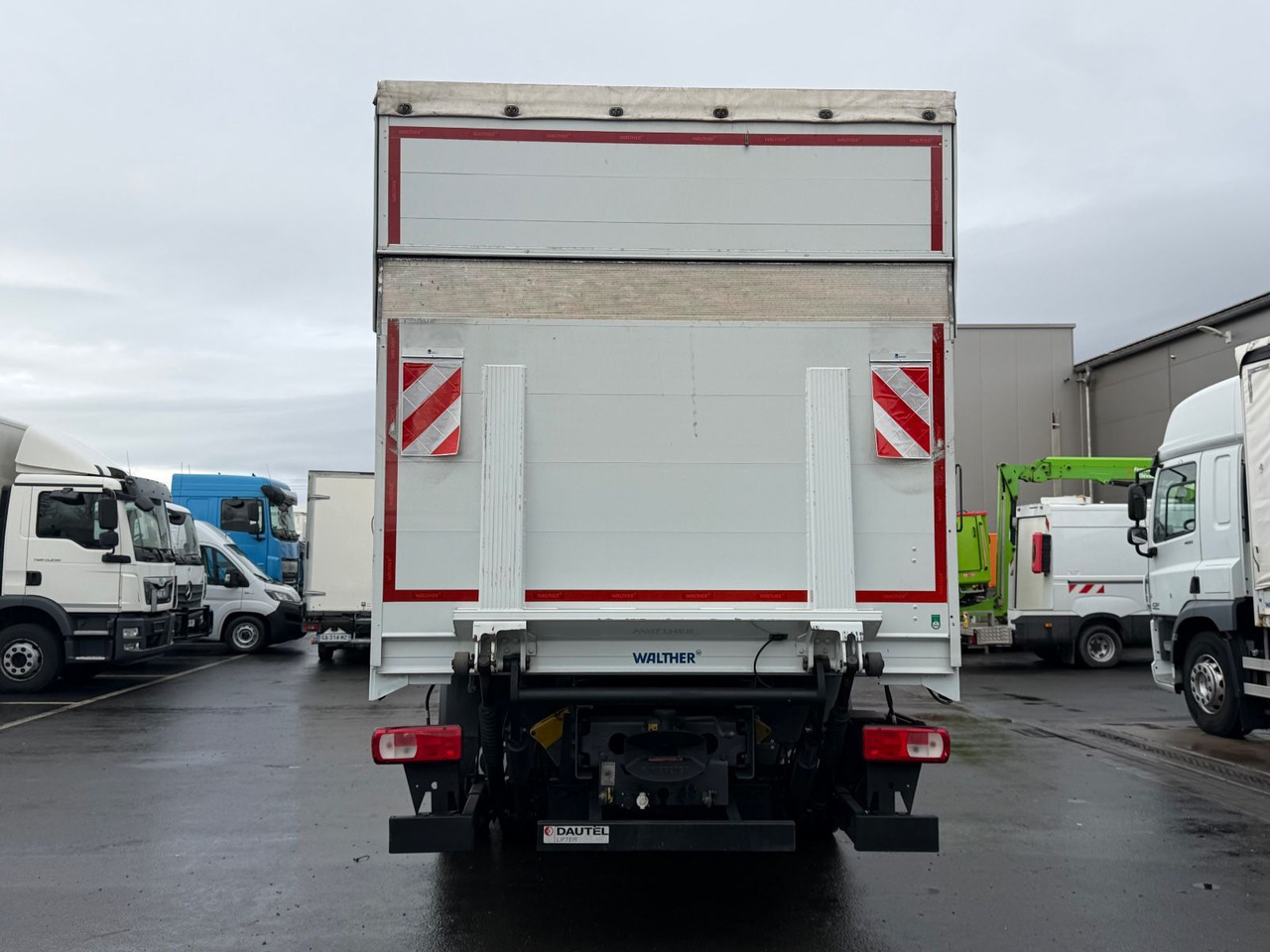 DAF CF 400FA Pritsche/Plane, Edscha, Retarder, Lbw - Curtainsider truck: picture 5 DAF CF 400FA Pritsche/Plane, Edscha, Retarder, Lbw - Curtainsider truck: picture 5