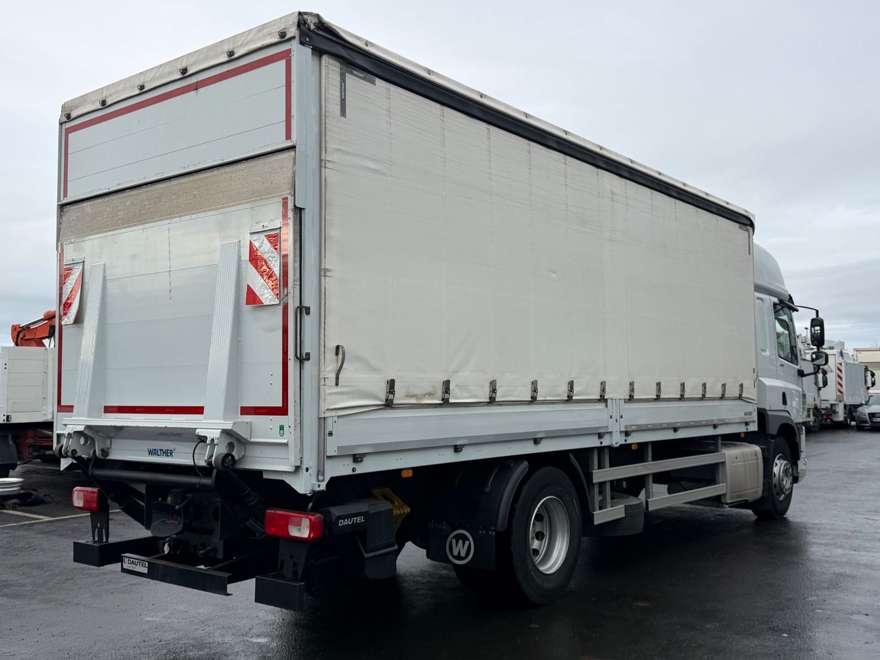DAF CF 400FA Pritsche/Plane, Edscha, Retarder, Lbw - Curtainsider truck: picture 4 DAF CF 400FA Pritsche/Plane, Edscha, Retarder, Lbw - Curtainsider truck: picture 4