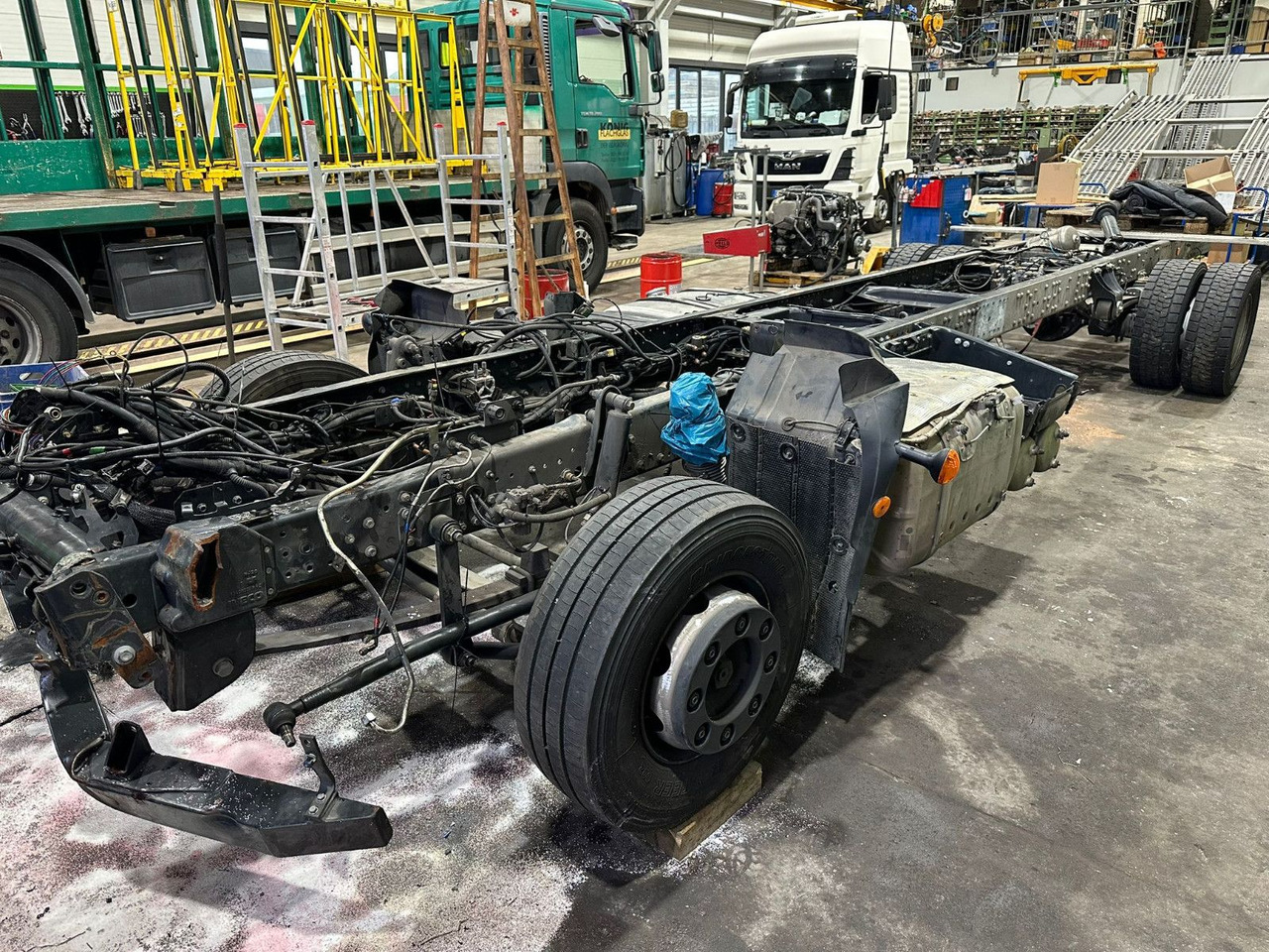 Iveco 110EL25 Unfallchassis ohne Motor/Getriebe - Cab chassis truck: picture 4 Iveco 110EL25 Unfallchassis ohne Motor/Getriebe - Cab chassis truck: picture 4
