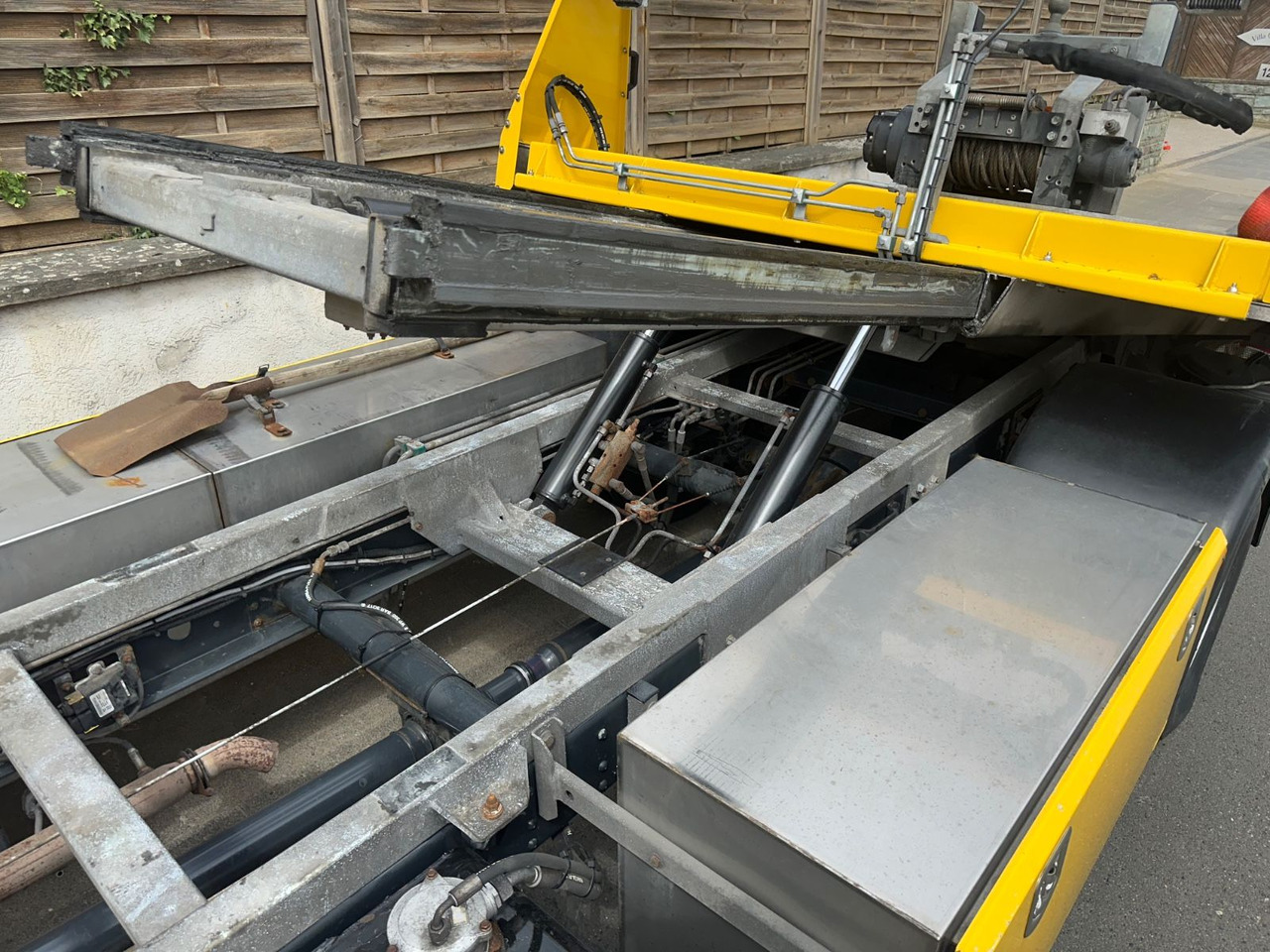 Tow truck Iveco Daily 70c18 Schiebeplateau/Seilwinde/Funk: picture 10