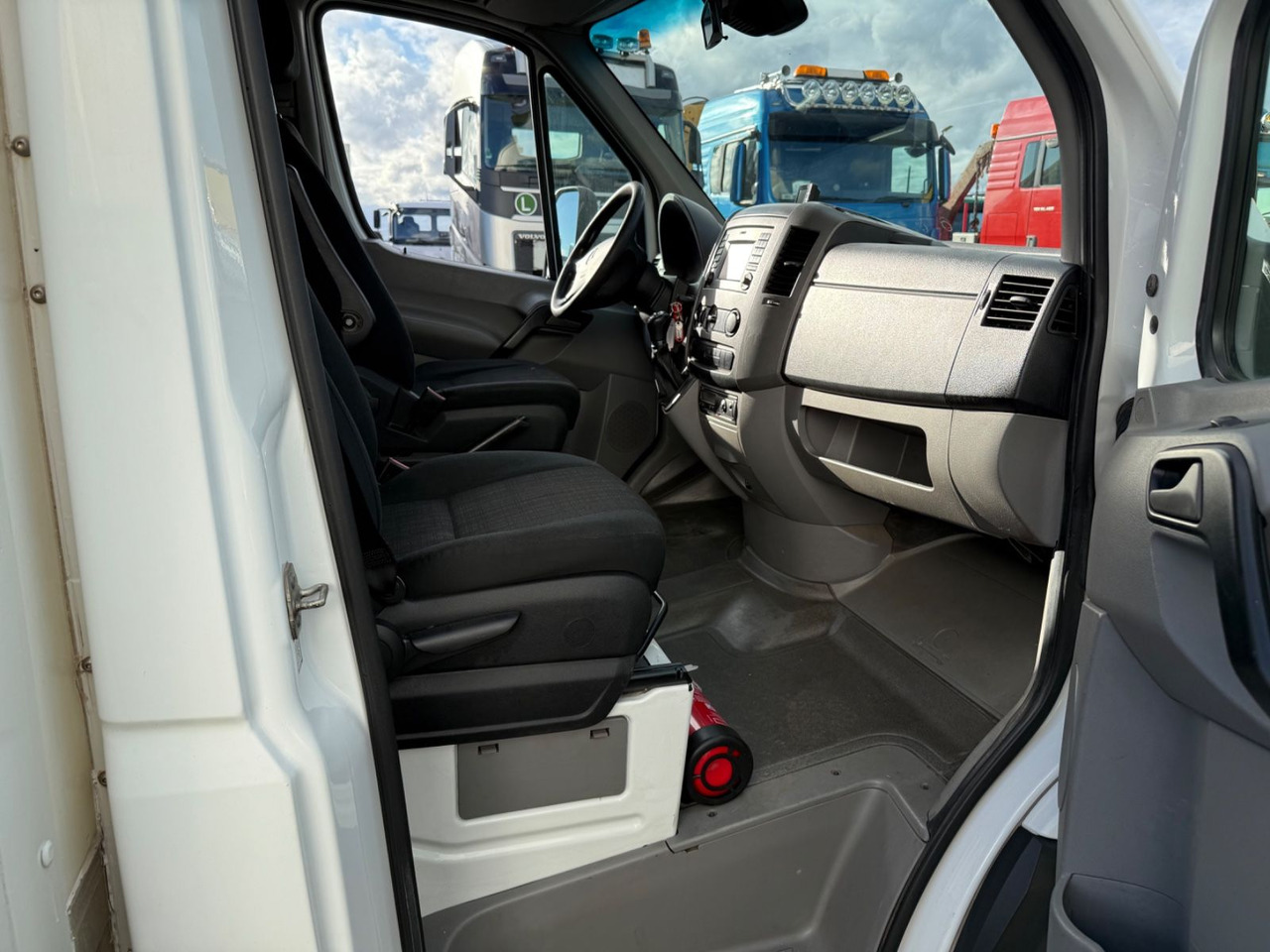 Box van Mercedes-Benz Sprinter II 516 CDI Automatik/LBW/Koffer/Kamera: picture 13