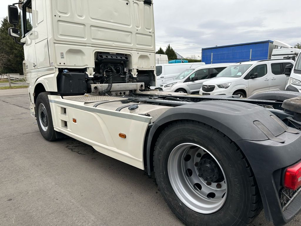 DAF XF 460 FT Eurolohr KIT*Nebenantrieb*Euro6 DAF XF 460 FT Eurolohr KIT*Nebenantrieb*Euro6 - Tractor unit: picture 3 DAF XF 460 FT Eurolohr KIT*Nebenantrieb*Euro6 DAF XF 460 FT Eurolohr KIT*Nebenantrieb*Euro6 - Tractor unit: picture 3