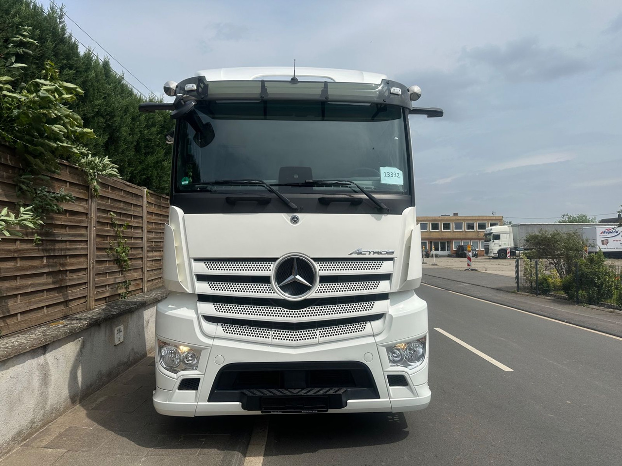 Mercedes-Benz Actros 5 1843/Mirror-Cams/Shzg/Achs-Waage - Tractor unit: picture 3 Mercedes-Benz Actros 5 1843/Mirror-Cams/Shzg/Achs-Waage - Tractor unit: picture 3