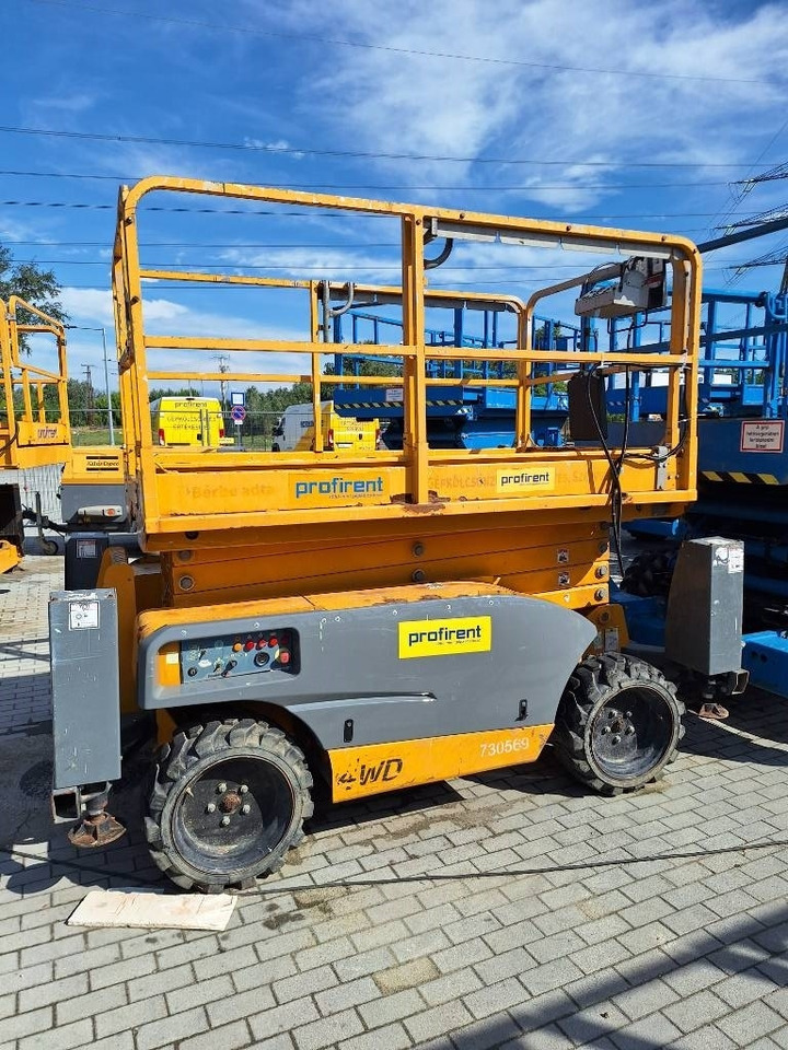 Haulotte Compact 12 DX - Scissor lift: picture 2 Haulotte Compact 12 DX - Scissor lift: picture 2