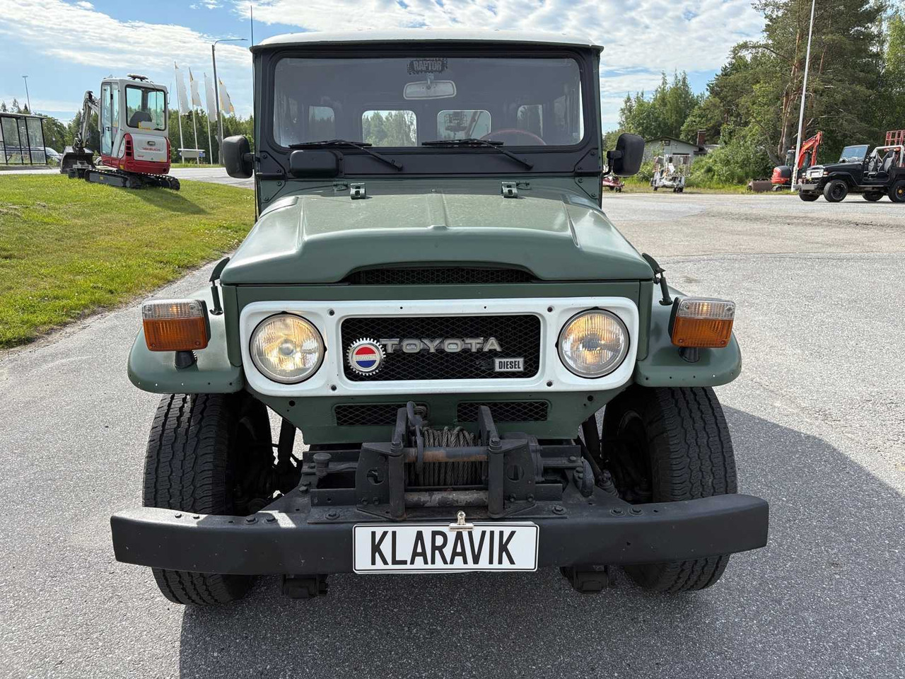 Vintage car Toyota Land Cruiser BJ40 - SUV: picture 2 Vintage car Toyota Land Cruiser BJ40 - SUV: picture 2