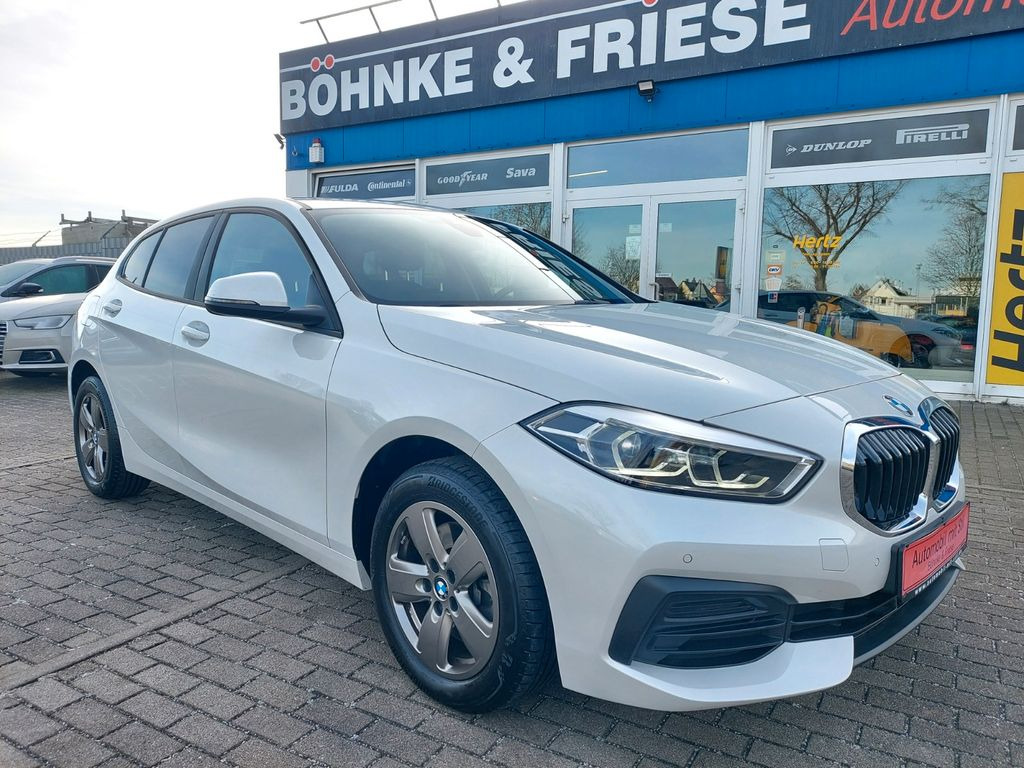 BMW 116 Baureihe 1 Lim. 116 i Aut.Advantage Navi LED - Car: picture 1 BMW 116 Baureihe 1 Lim. 116 i Aut.Advantage Navi LED - Car: picture 1
