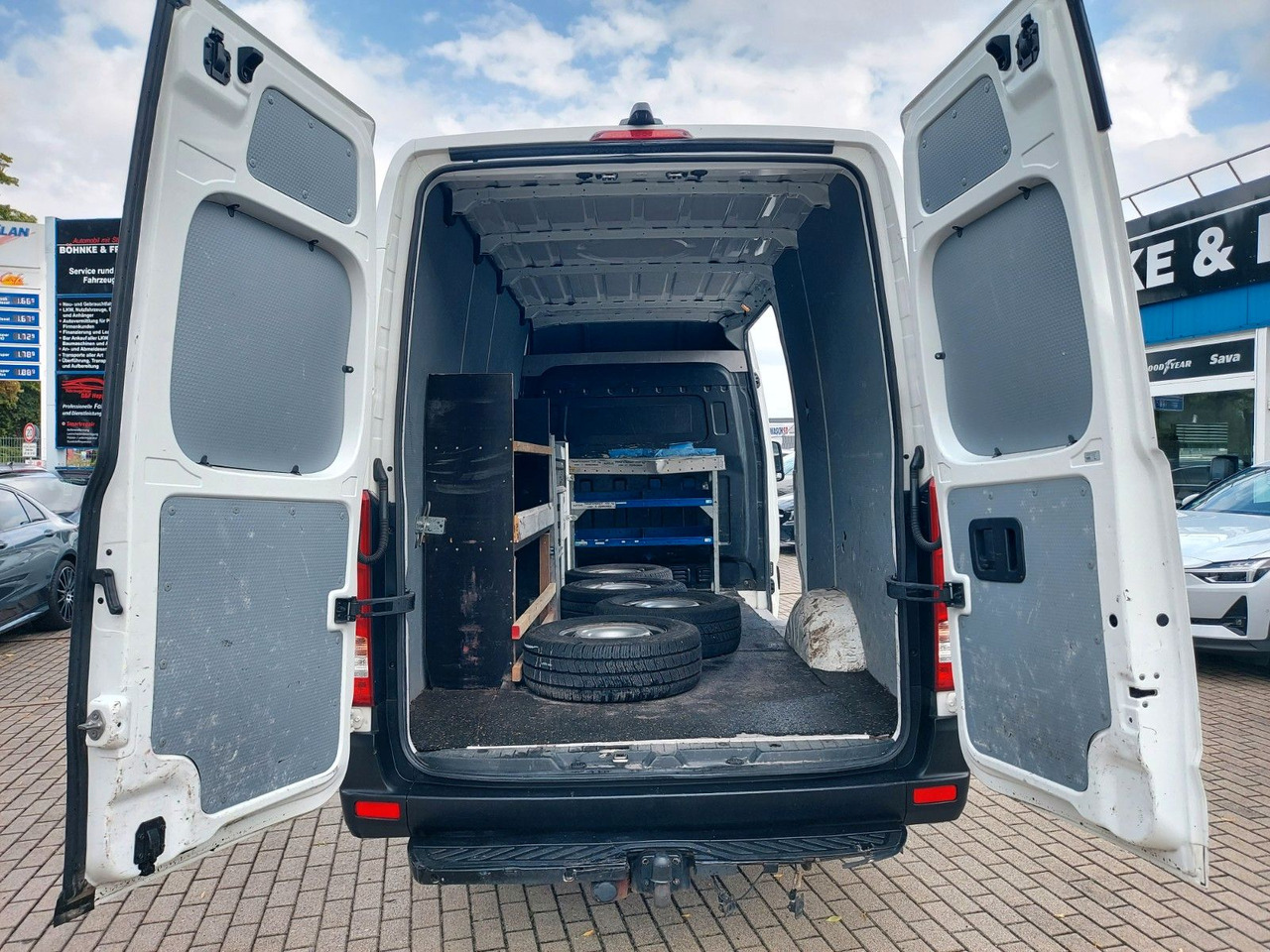 Hyundai H350 Kasten L3H2 Profi Klima Navi DAB Standheiz. - Passenger van: picture 2 Hyundai H350 Kasten L3H2 Profi Klima Navi DAB Standheiz. - Passenger van: picture 2