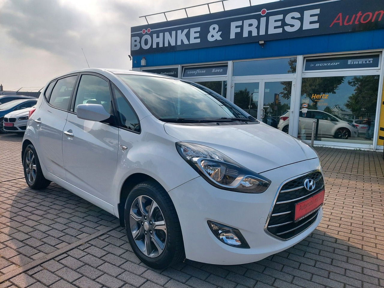 Hyundai ix20 Passion Automatik Klima PDC AHK - Car: picture 1 Hyundai ix20 Passion Automatik Klima PDC AHK - Car: picture 1