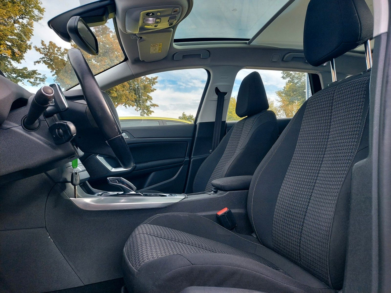 Peugeot 308 SW Active Business Panorama DAB Navi LED - Station wagon: picture 3 Peugeot 308 SW Active Business Panorama DAB Navi LED - Station wagon: picture 3