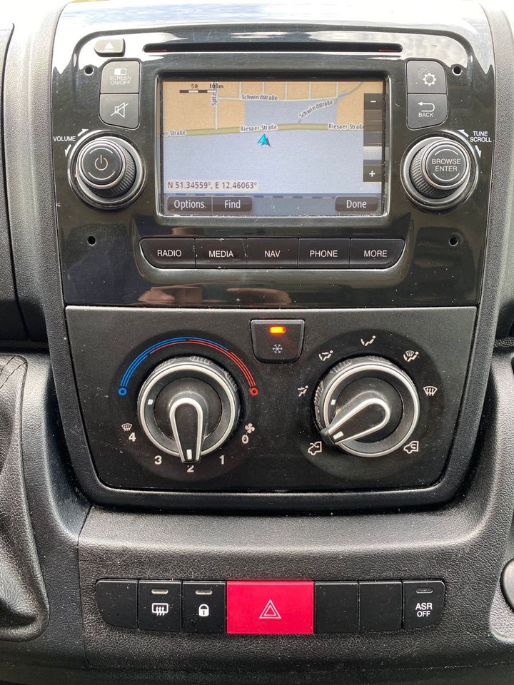 Passenger van Peugeot Boxer Kasten Hochraum 435 L4H2 Komfort Plus Blue: picture 10