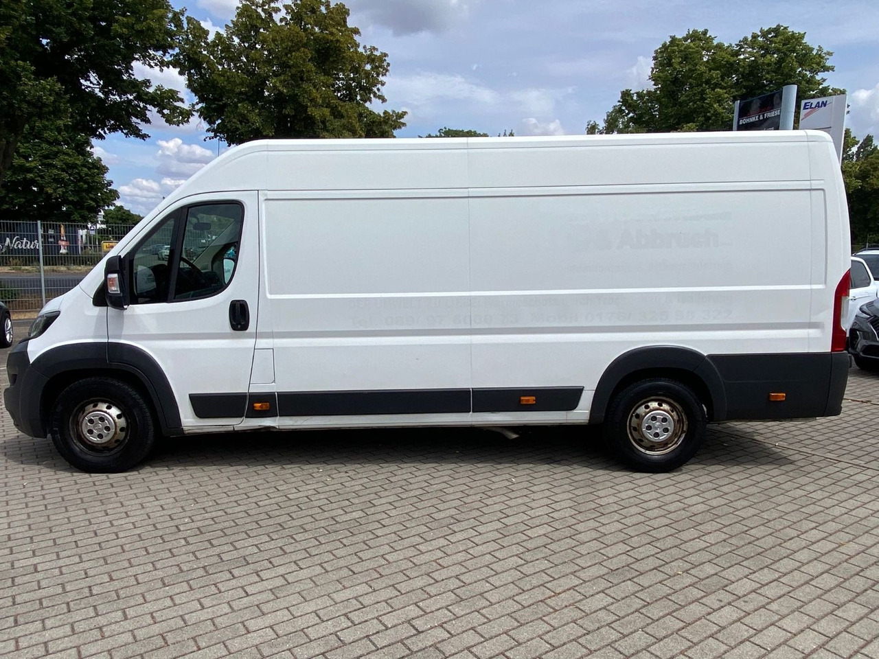 Passenger van Peugeot Boxer Kasten Hochraum 435 L4H2 Komfort Plus Blue: picture 7