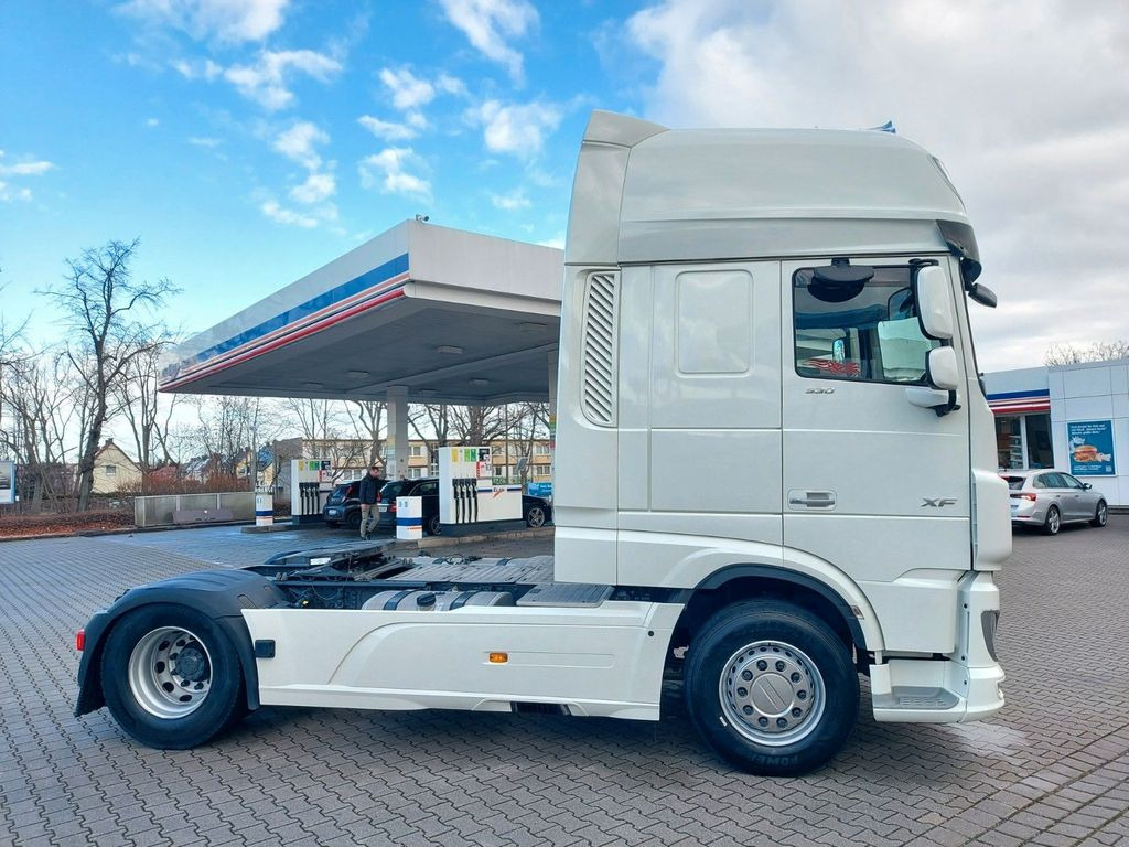 Tractor unit DAF XF 530 FT SuperSpaceCab ACC  Luftfeder Retarder: picture 8