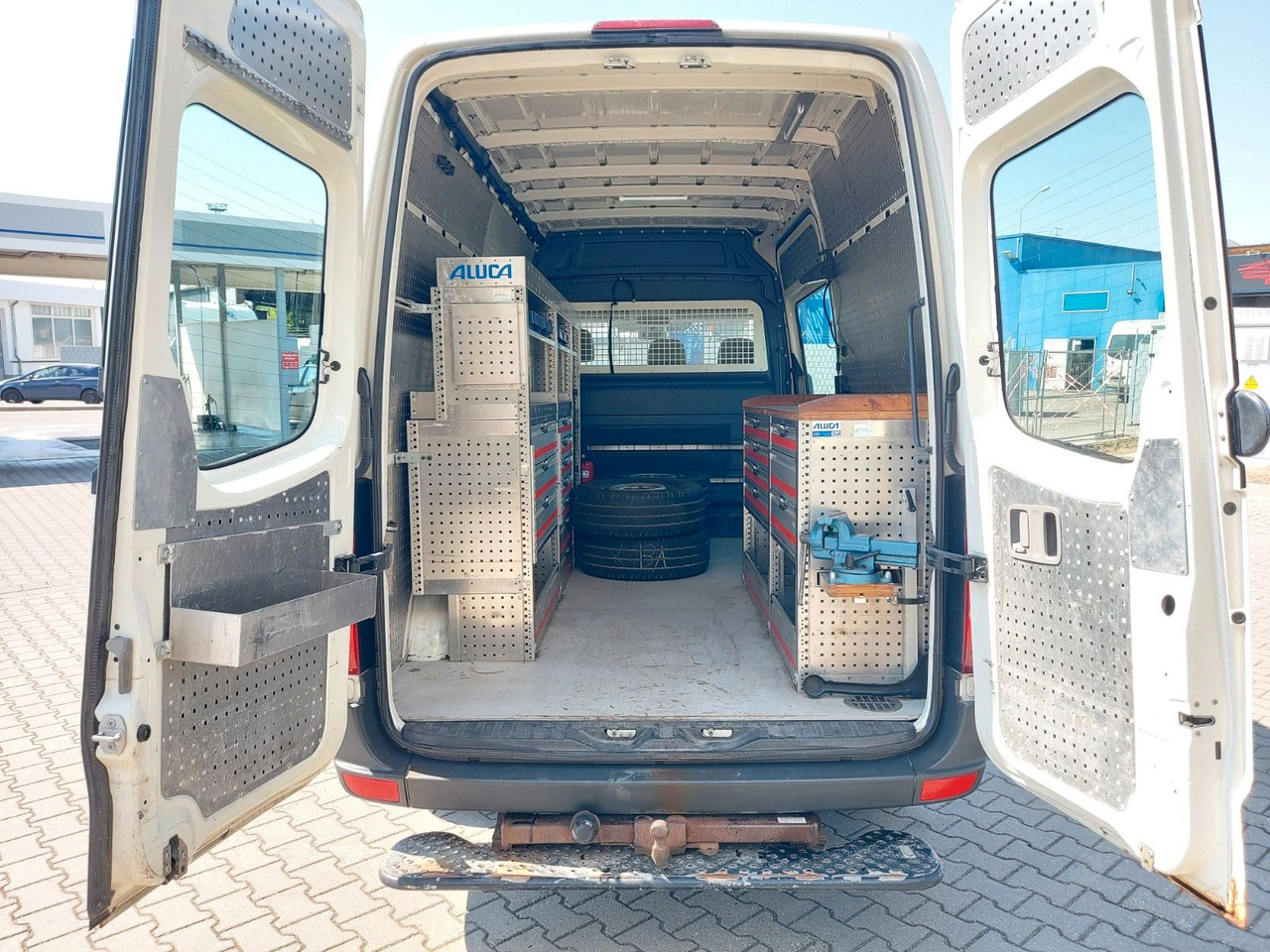 Volkswagen Crafter Kasten 35 mittel L2H2 Hochdach KLIMA AHK - Passenger van: picture 2 Volkswagen Crafter Kasten 35 mittel L2H2 Hochdach KLIMA AHK - Passenger van: picture 2