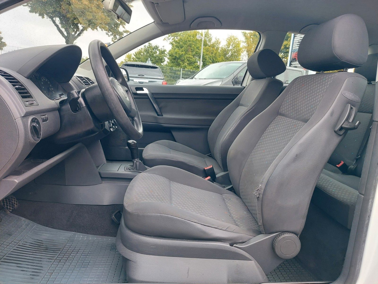 Car Volkswagen Polo IV Basis Klima ohnee TÜV: picture 9 Car Volkswagen Polo IV Basis Klima ohnee TÜV: picture 9