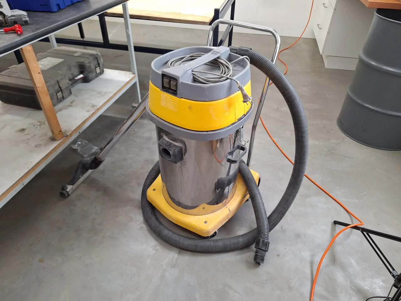 1 Stk. Industriesauger (Schachermayer) - Industrial vacuum cleaner: picture 1 1 Stk. Industriesauger (Schachermayer) - Industrial vacuum cleaner: picture 1