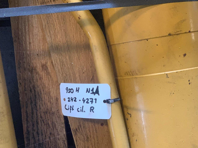 Caterpillar 950H Lifting cylinder OEM 2424272 - Hydraulics: picture 5 Caterpillar 950H Lifting cylinder OEM 2424272 - Hydraulics: picture 5