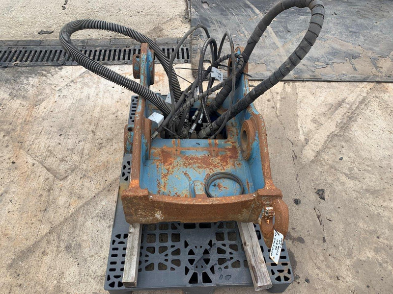 Oil Quick OQ 80 - Quick coupler: picture 2 Oil Quick OQ 80 - Quick coupler: picture 2