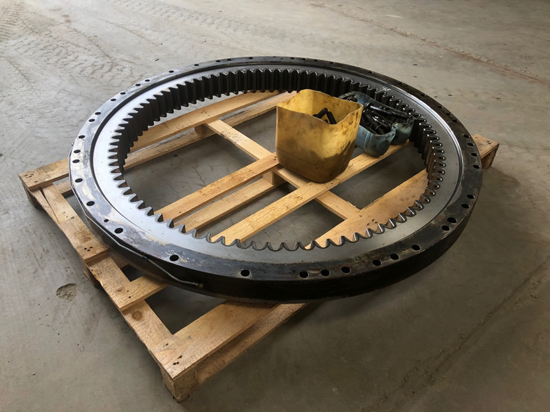 Caterpillar 330/336 Slewring OEM 3530487 - Spare parts: picture 1 Caterpillar 330/336 Slewring OEM 3530487 - Spare parts: picture 1