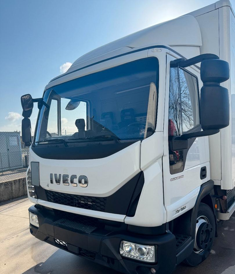 Eurocargo furgone e sponda - Box truck: picture 1 Eurocargo furgone e sponda - Box truck: picture 1