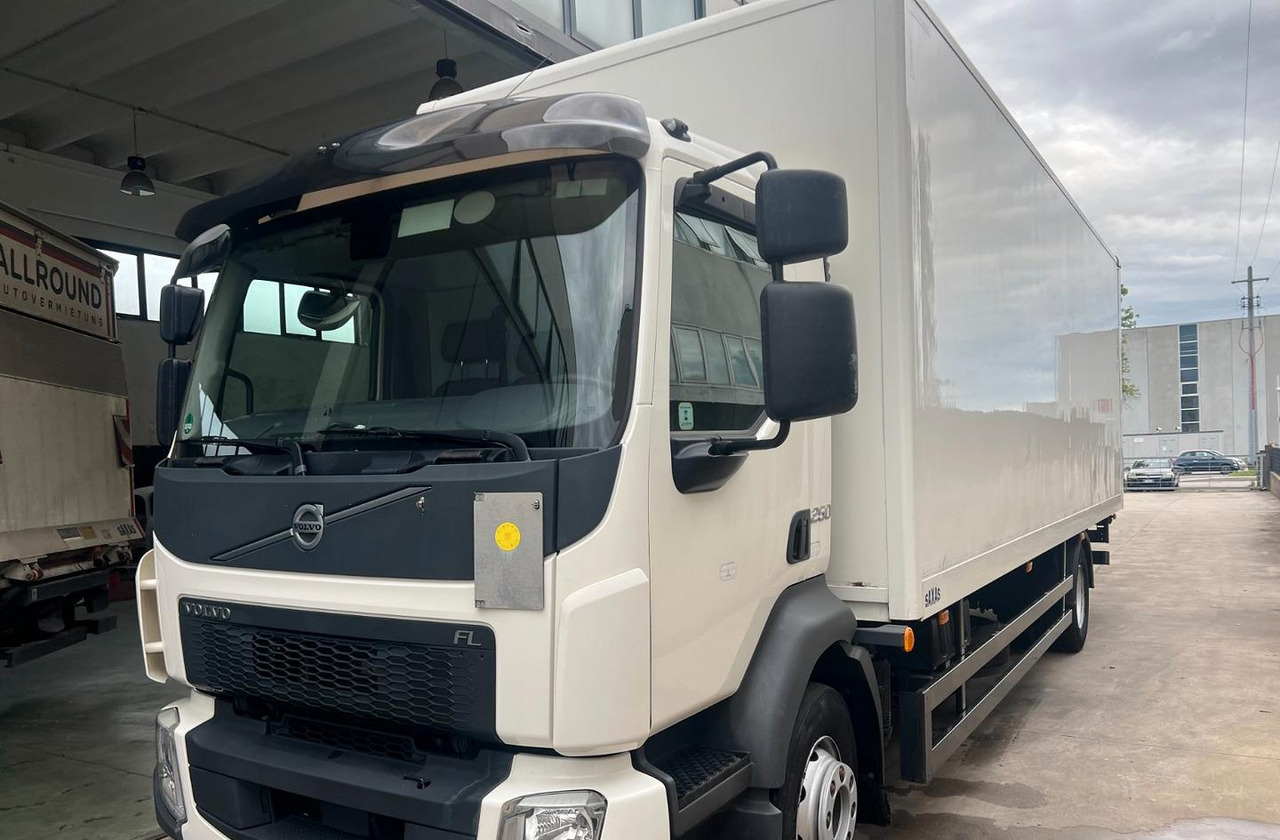 VOLVO FL 250 euro 6 sponda - Box truck: picture 1 VOLVO FL 250 euro 6 sponda - Box truck: picture 1