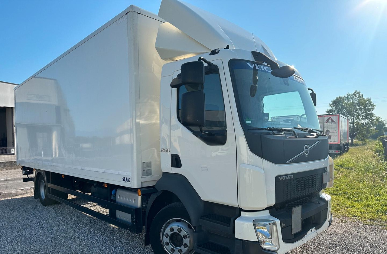 Volvo FL 250 EURO 6 FURGONE E SPONDA - Box truck: picture 2 Volvo FL 250 EURO 6 FURGONE E SPONDA - Box truck: picture 2