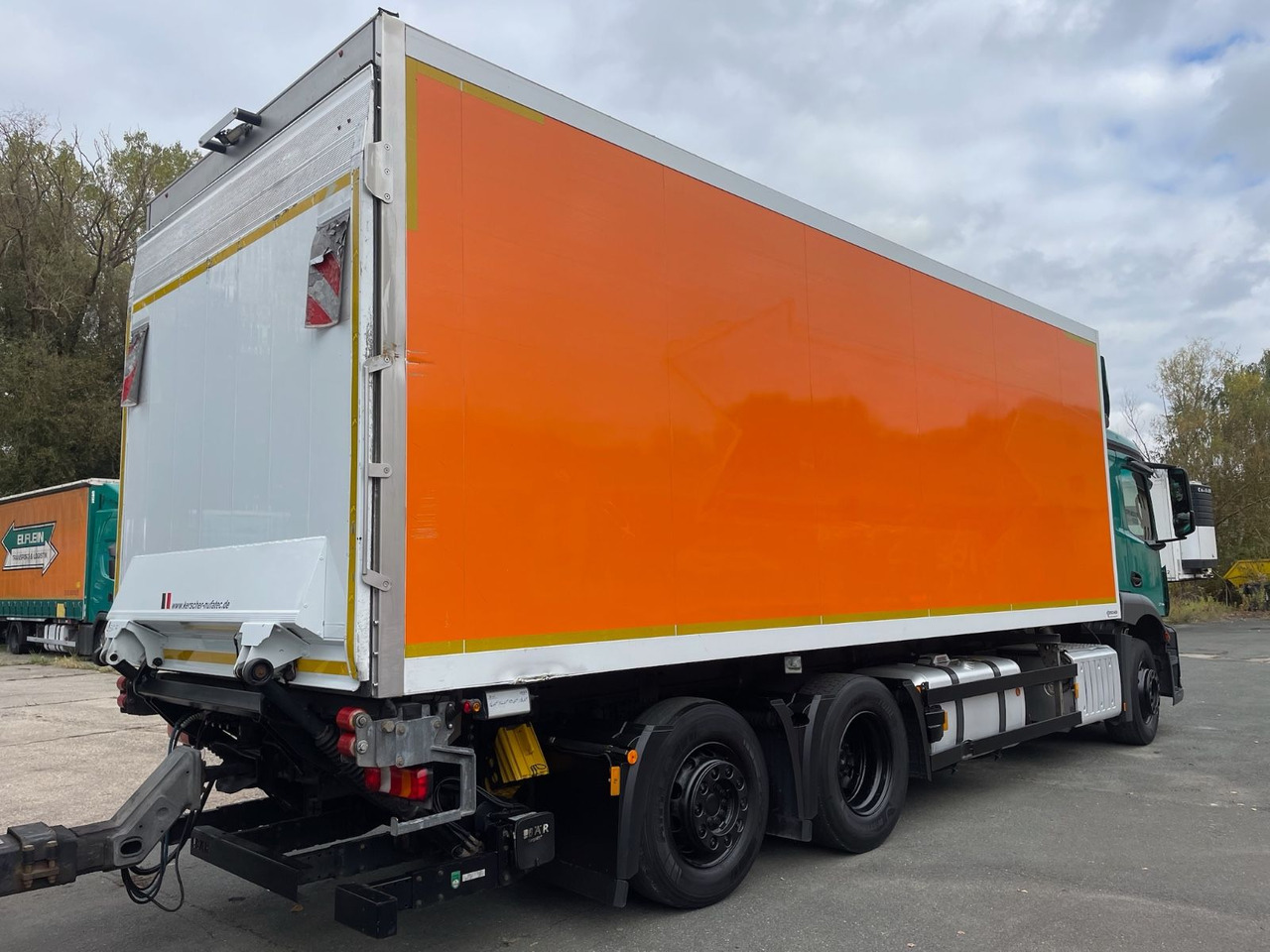 Mercedes-Benz Antos 2543 6x2 Kühlkoffer/CARRIER/NLA/LBW/AC/EU6 - Refrigerator truck: picture 5 Mercedes-Benz Antos 2543 6x2 Kühlkoffer/CARRIER/NLA/LBW/AC/EU6 - Refrigerator truck: picture 5
