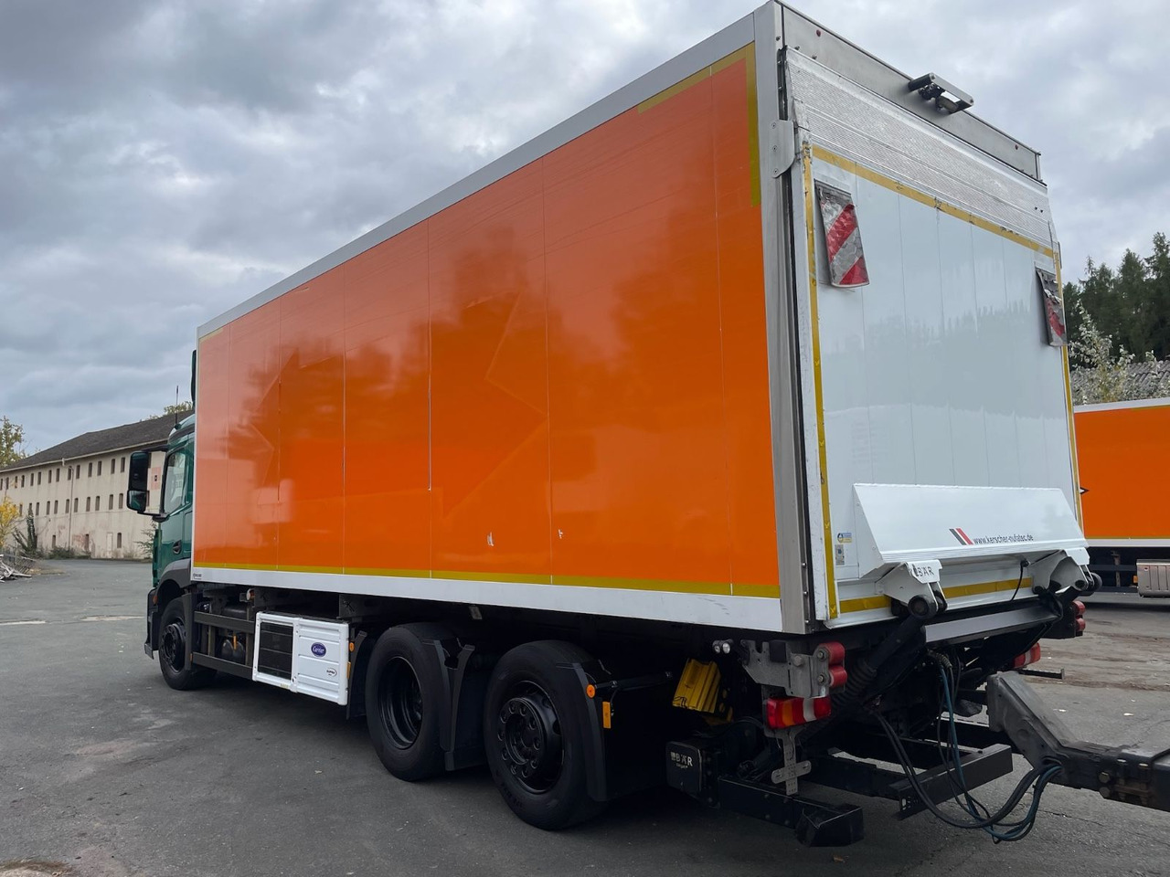Mercedes-Benz Antos 2543 6x2 Kühlkoffer/CARRIER/NLA/LBW/AC/EU6 - Refrigerator truck: picture 4 Mercedes-Benz Antos 2543 6x2 Kühlkoffer/CARRIER/NLA/LBW/AC/EU6 - Refrigerator truck: picture 4
