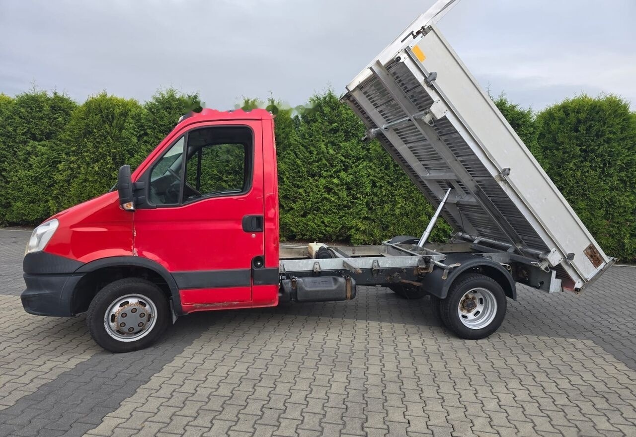 IVECO Daily 35C15 - Tipper van: picture 2 IVECO Daily 35C15 - Tipper van: picture 2