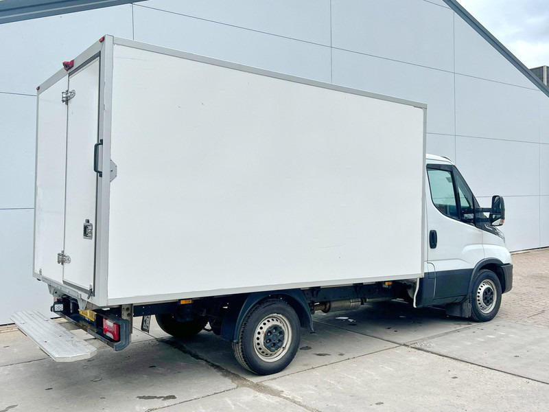 Iveco Daily 35S14 2.3 Automaat Koel/vrieswagen Kühlkoffer Carrier-20°C Climate Control Cruise Control Camera - Refrigerated van: picture 3 Iveco Daily 35S14 2.3 Automaat Koel/vrieswagen Kühlkoffer Carrier-20°C Climate Control Cruise Control Camera - Refrigerated van: picture 3