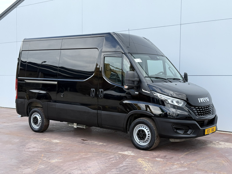 Iveco Daily 35S18 3.0 Automaat L2H2 Adaptieve Cruise Control LED Airco Camera Trekhaak - Panel van: picture 4 Iveco Daily 35S18 3.0 Automaat L2H2 Adaptieve Cruise Control LED Airco Camera Trekhaak - Panel van: picture 4