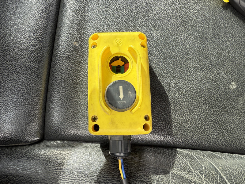 Tipper van Mercedes-Benz Sprinter 514 2.2 CDI Kipper Dubbellucht 3.5t Trekhaak Climate Control Cruise Control Benne Tipper: picture 16 Tipper van Mercedes-Benz Sprinter 514 2.2 CDI Kipper Dubbellucht 3.5t Trekhaak Climate Control Cruise Control Benne Tipper: picture 16