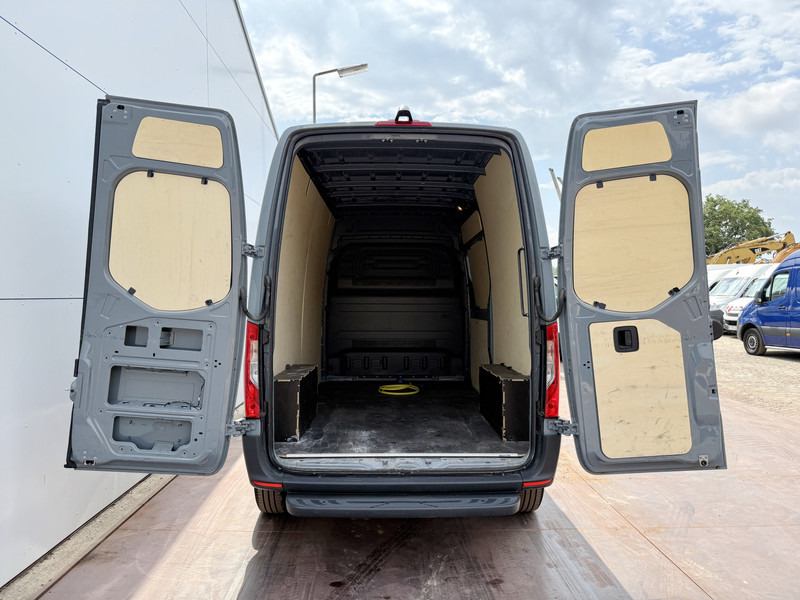 Panel van, Electric van Mercedes-Benz eSprinter 312 L2H2 Elektrisch 41kWh 135km WLTP Climate Control Camera Stoelverwarming: picture 11
