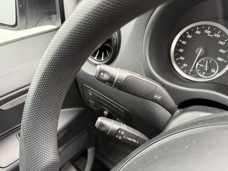 Small van, Electric van Mercedes-Benz eVito 112 66 kWh Elektrisch 66kWh 280km WLTP Snelladen Climate Control Cruise Control Camera Parkeersensoren voor achter Stoelverwarming: picture 20