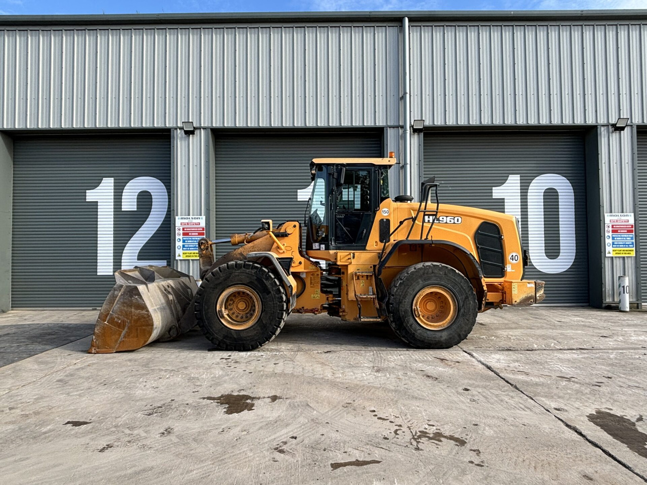 Hyundai HL960 - Wheel loader: picture 2 Hyundai HL960 - Wheel loader: picture 2