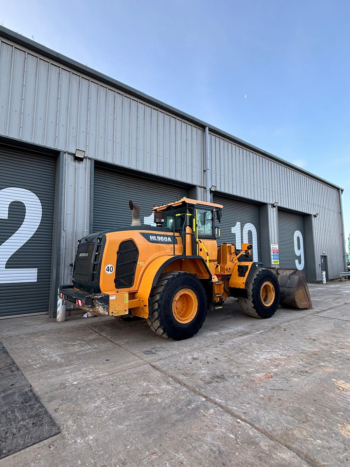 Hyundai HL960A - Wheel loader: picture 5 Hyundai HL960A - Wheel loader: picture 5