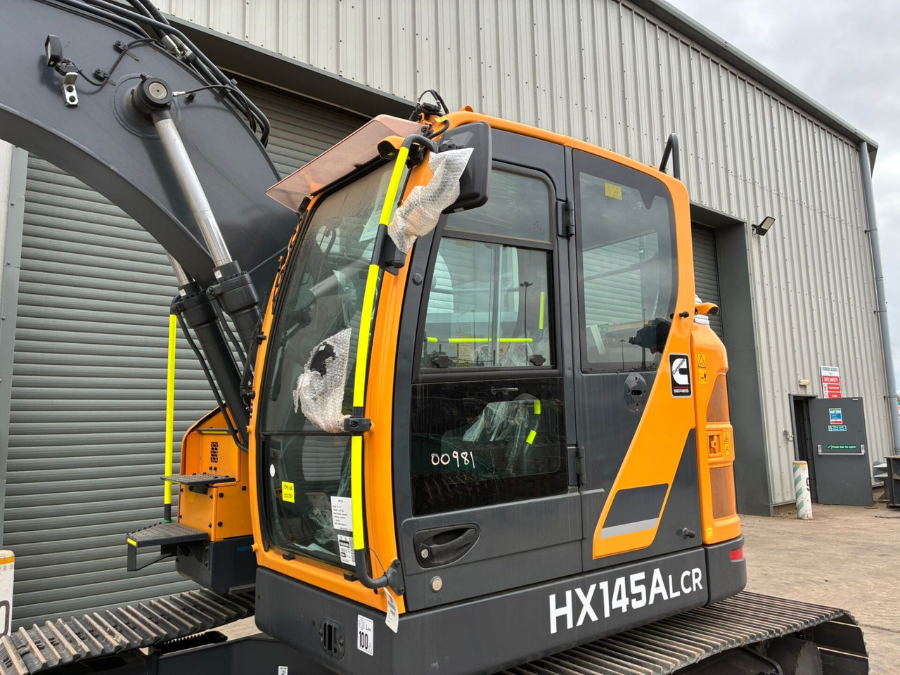 Crawler excavator Hyundai HX145ALCR: picture 14