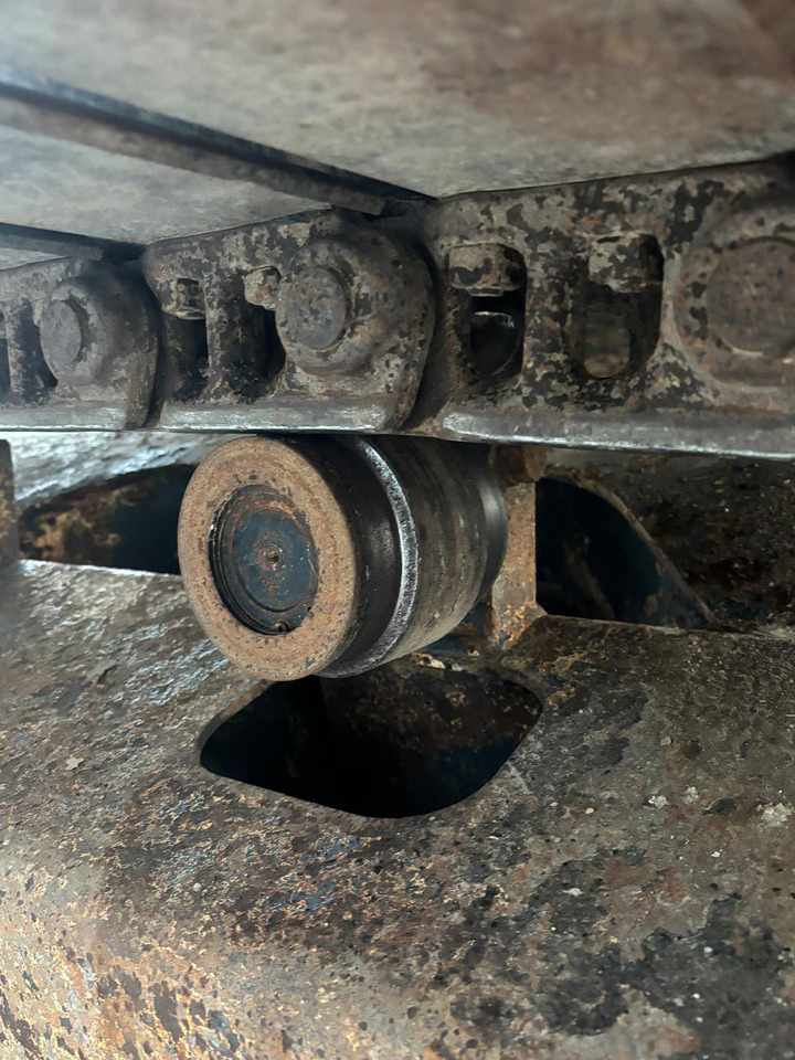 Crawler excavator Kobelco SK140SRLC-7: picture 36