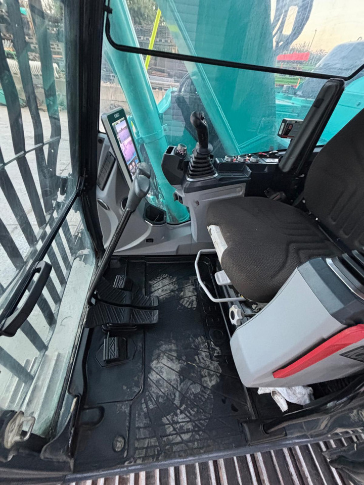 Crawler excavator Kobelco SK140SRLC-7: picture 19