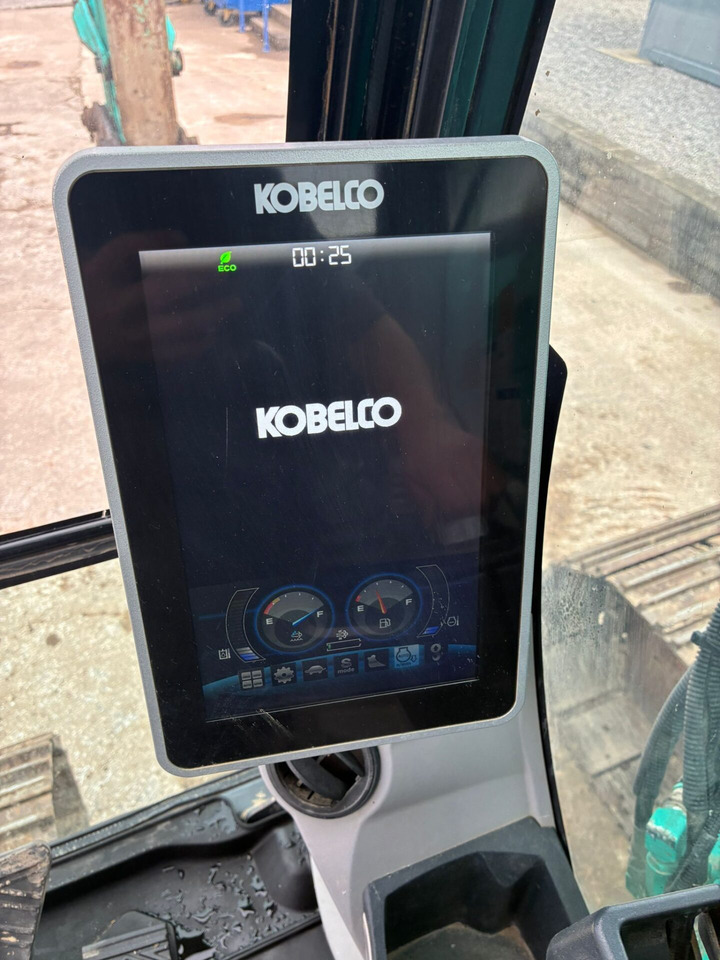 Crawler excavator Kobelco SK140SRLC-7: picture 20