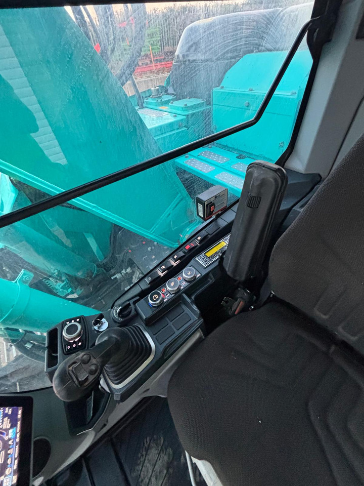 Crawler excavator Kobelco SK140SRLC-7: picture 20