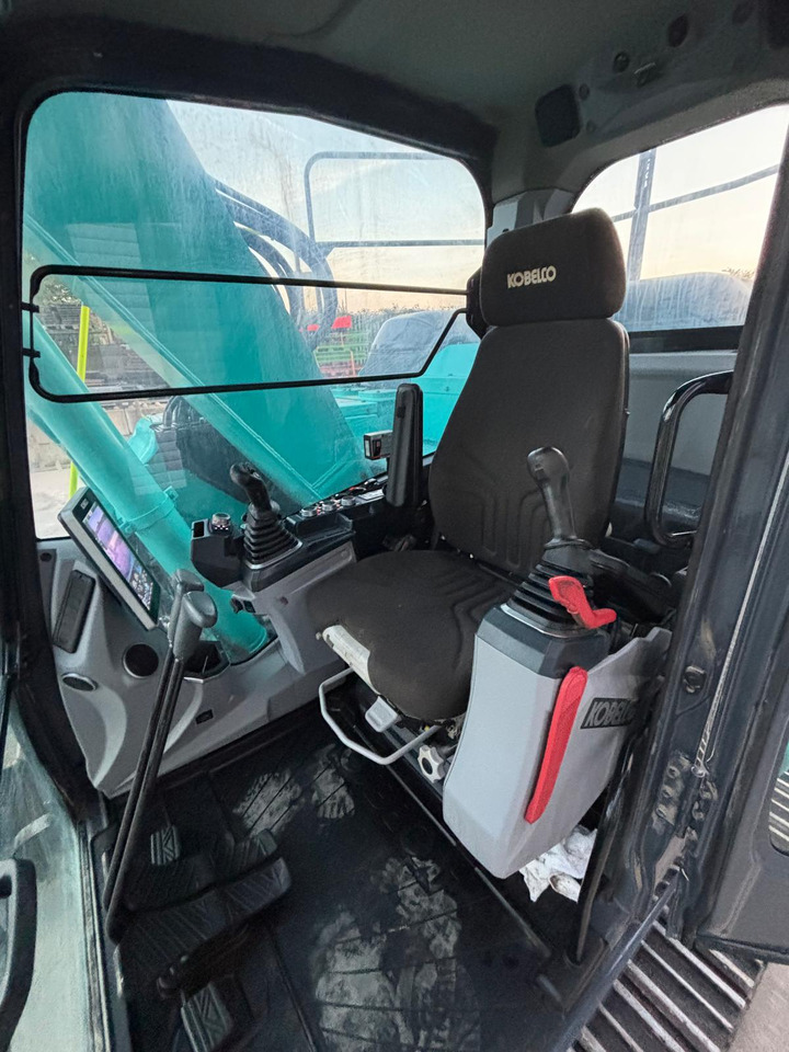 Crawler excavator Kobelco SK140SRLC-7: picture 18